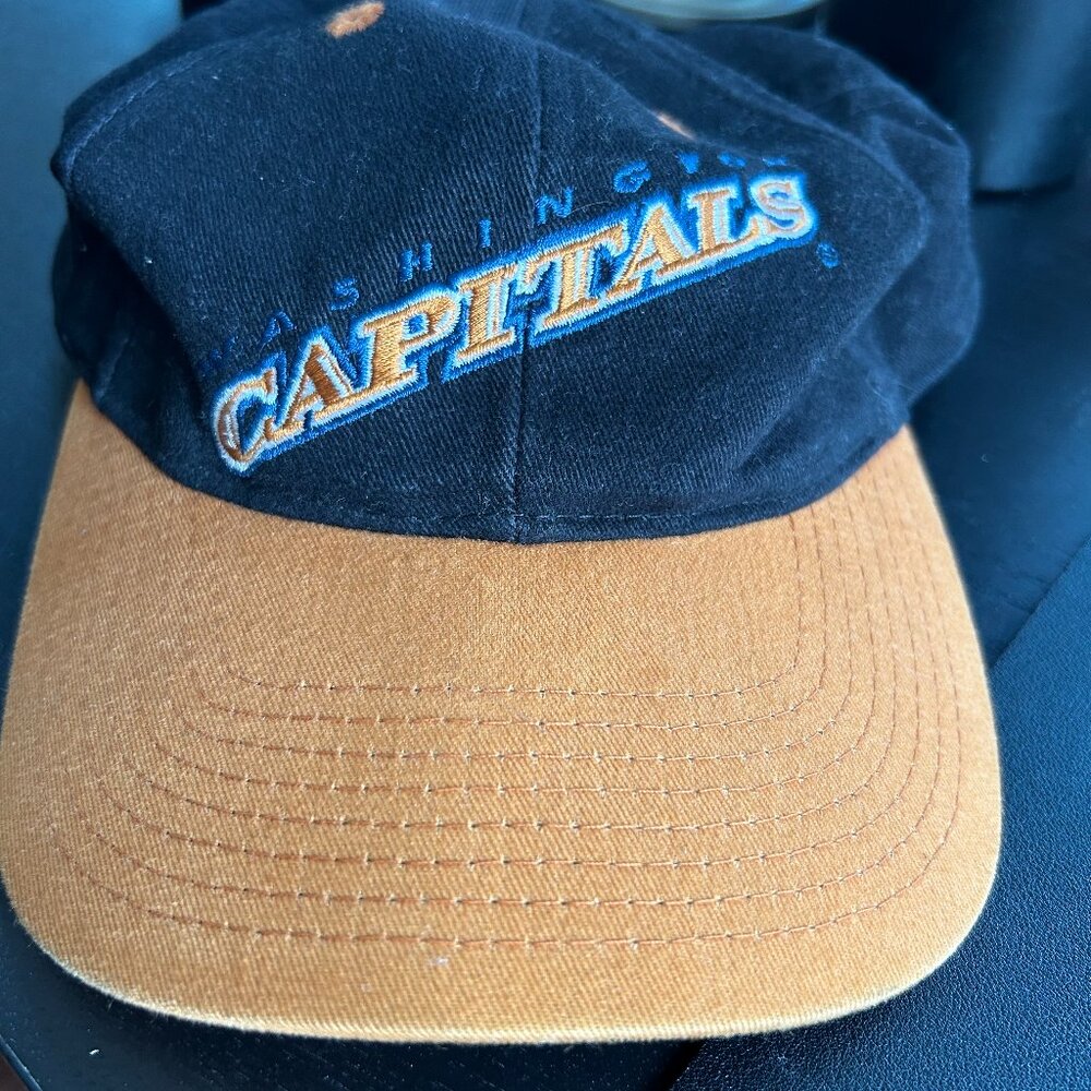 WASHINGTON CAPITALS ADJUSTABLE BASEBALL CAP